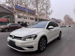 Volkswagen Golf White 2019