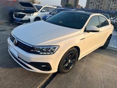 Volkswagen Sagitar White 2020