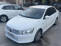 Volkswagen Santana White 2014