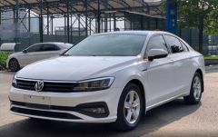 Volkswagen Sagitar White 2019
