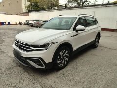 Volkswagen Tiguan Allspace White 2021