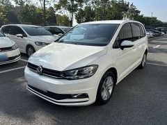 Volkswagen Touran White 2017