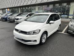 Volkswagen Touran White 2019
