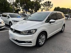 Volkswagen Touran White 2019