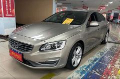 VOLVO S60 Brown 2013