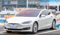 Tesla Model White 2018