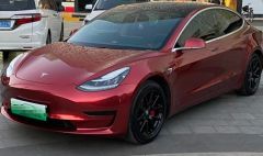 Tesla Model Red 2020