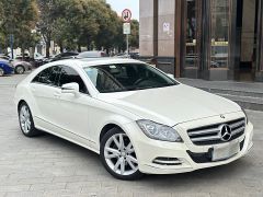 Benz CLS White 2011