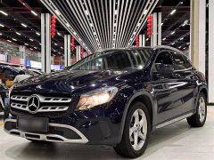 Benz GLA Black 2018