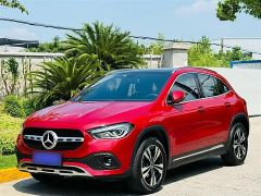 Benz GLA Red 2020