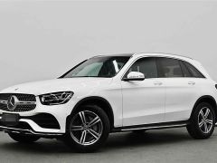 Benz GLC White 2019