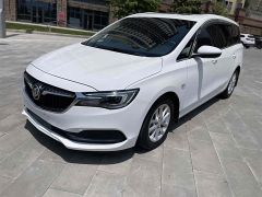Buick GL6 White 2018