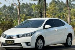 Toyota Corolla White 2016