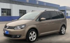 Volkswagen Touran Brown 2014