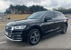 Audi Q5L Black 2019