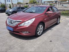 Hyundai Sonata Red 2011