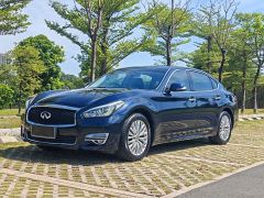 Infiniti Q70 Black 2018