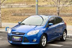 Ford Ford Focus Blue 2012