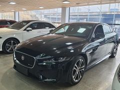 Land Rover XEL Green 2022