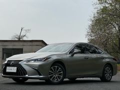 Lexus ES Silver 2023