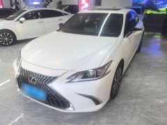Lexus ES White 2022