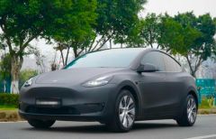 Tesla Model Black 2021