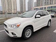 MITSUBISHI Mitsubishi ASX White 2010