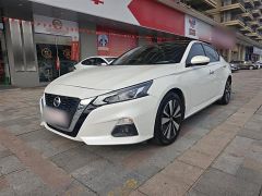 NISSAN Altima White 2020