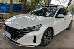 NISSAN Altima White 2022