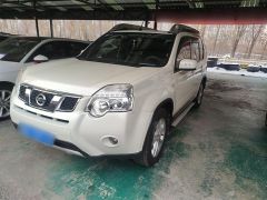 NISSAN Rogue White 2011