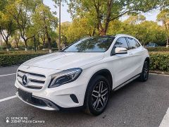 Benz GLA White 2015