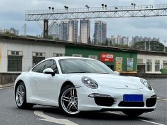 PORSCHE 911 White 2011