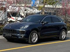 PORSCHE Macan Blue 2015