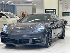 PORSCHE Panamera Silver 2019