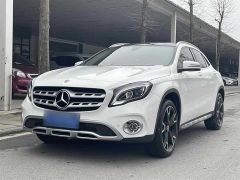 Benz GLA White 2017