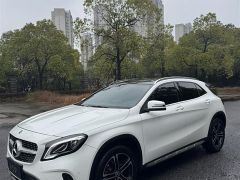 Benz GLA White 2018