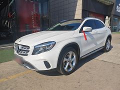 Benz GLA White 2018