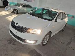 SKODA Rapid White 2015