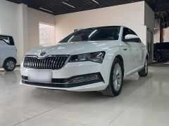 SKODA SUPERB White 2020
