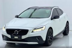 VOLVO V40 Gray 2018