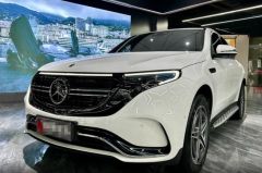 Benz EQC White 2021