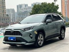 Toyota RAV4 Green 2022