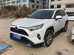 Toyota RAV4 White 2021