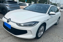 Volkswagen Lamando White 2022