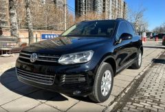 Volkswagen Touareg Black 2013