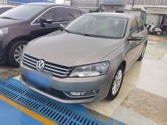 Volkswagen Passat Brown 2012