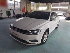 Volkswagen Sagitar White 2015