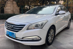 Hyundai Mistra White 2013