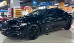 Jaguar XF Black 2013