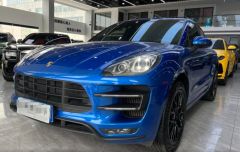 PORSCHE Macan Blue 2014
